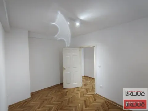 Prodaja, dvosoban stan, 40m², Grbavica, Novi Sad Sve Podlokacije - image 6