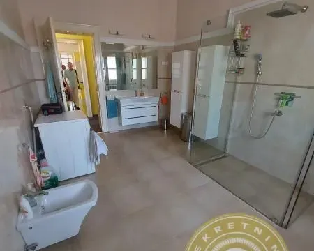 Prodaja, kuća, 187m², Sremska Kamenica, Petrovaradin - image 33