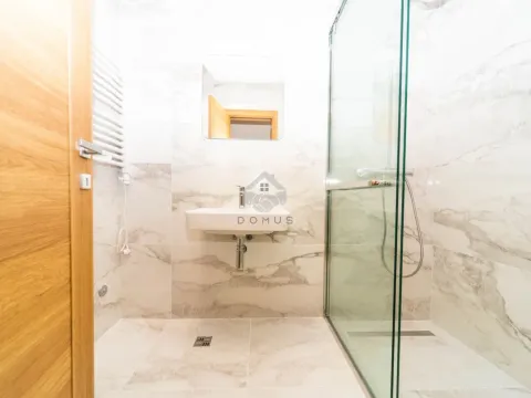 Izdavanje, trosoban stan, 100m², Podgorica, Crna Gora - image 12