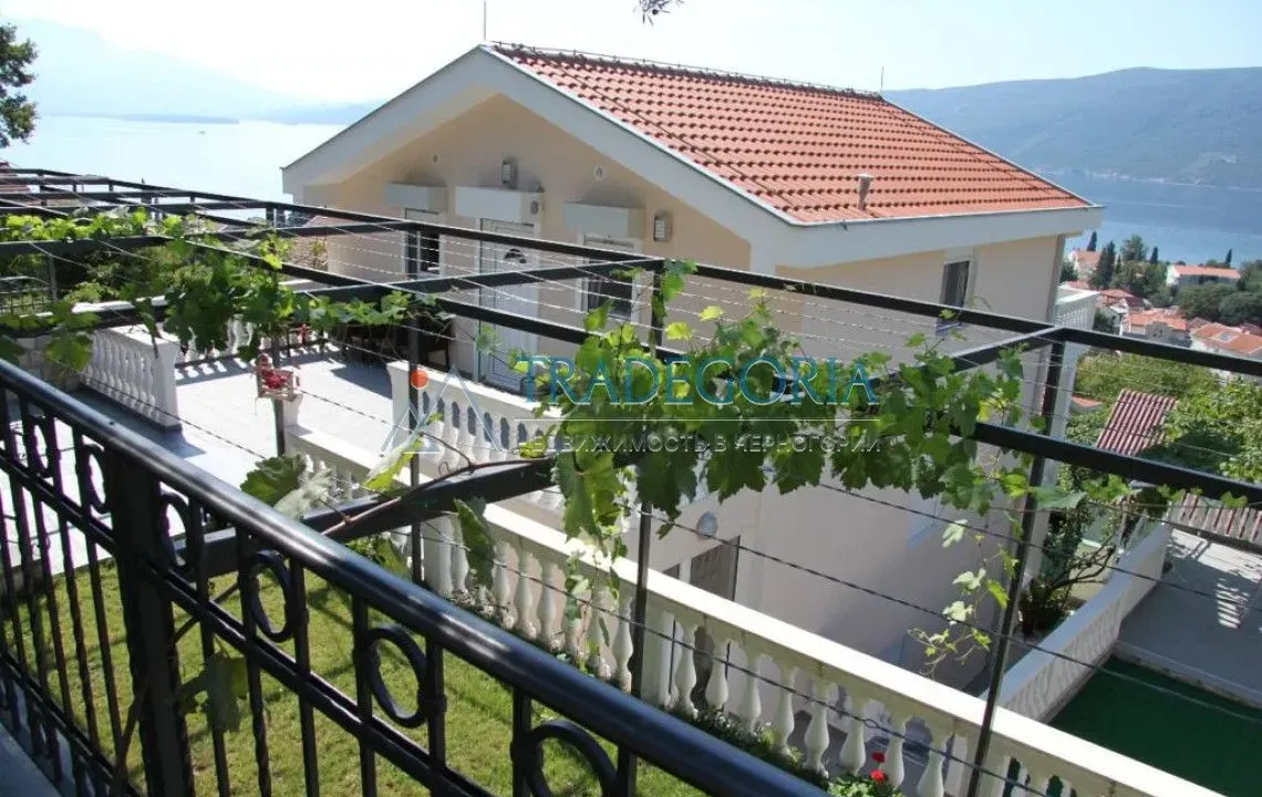 Sale, house, 178m², Baošići, Herceg Novi