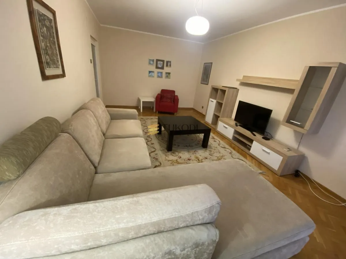 Izdavanje, trosoban stan, 78m², Novi Beograd Sve Podlokacije, Beograd