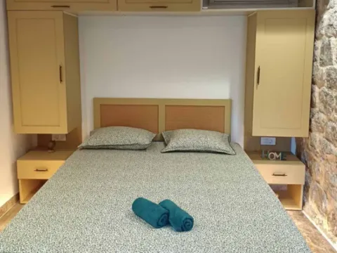 Rent, studio apartment, 19m², Gradiošnica, Tivat - image 5