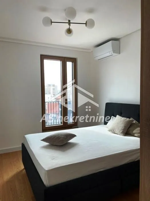 Rent, two bedroom apartment, 53m², Vračar Sve Podlokacije, Beograd