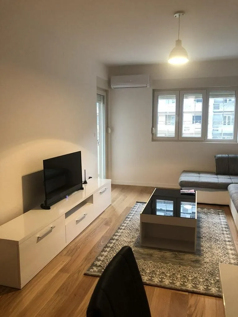 Rent, two bedroom apartment, 75m², Central Point, Podgorica