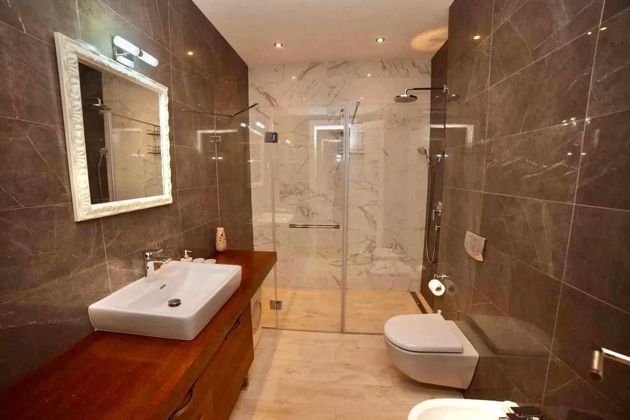 Rent, two bedroom apartment, 148m², Centar, Budva