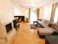 Izdavanje, stan, 200m², Senjak, Beograd - image 2