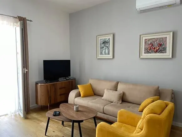 Rent, one bedroom apartment, 33m², Centar, Cetinje