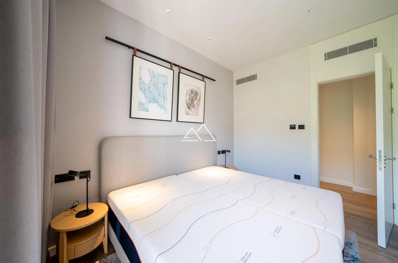 Prodaja, dvosoban stan, 91m², Centar, Tivat