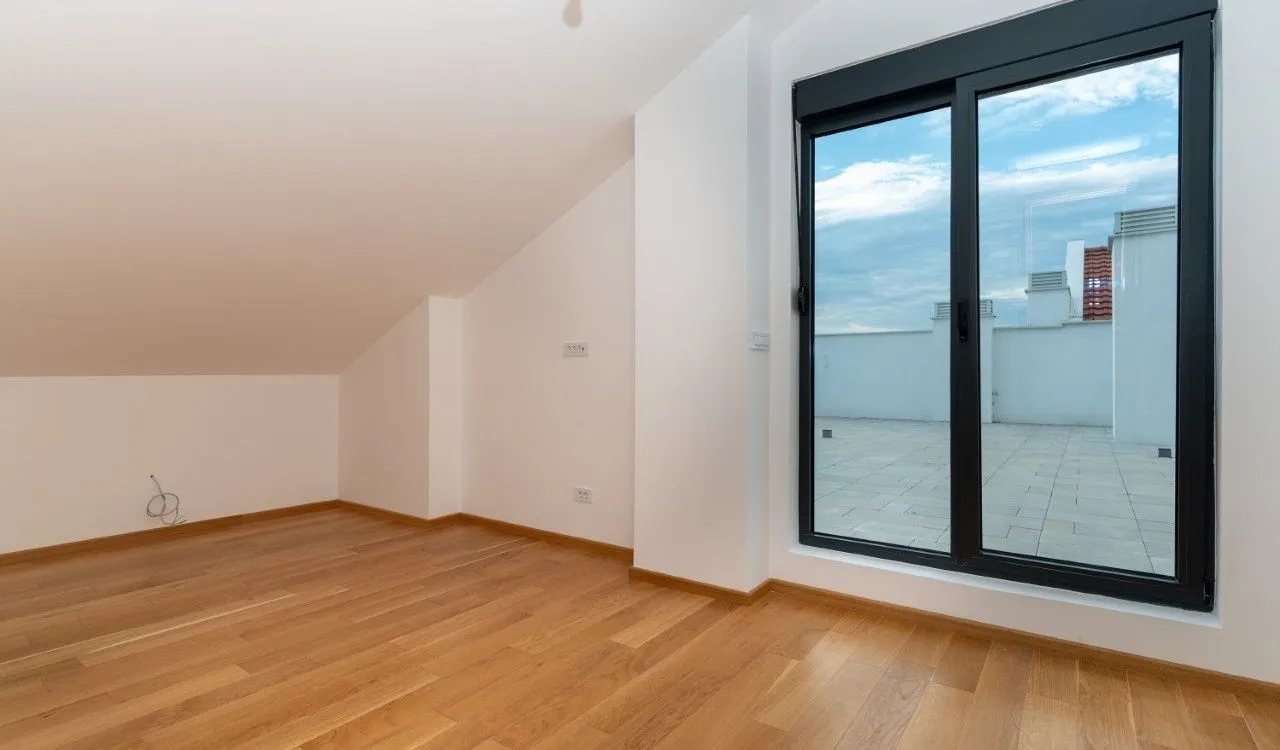 Izdavanje, stan, 173m², Zabjelo, Podgorica
