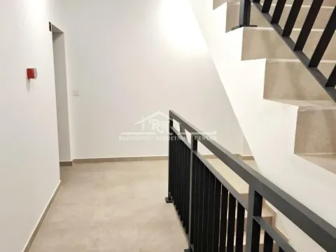 Izdavanje, jednosoban stan, 49m², Karaburma, Palilula Sve Podlokacije - image 12