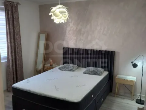 Rent, one bedroom apartment, 52m², Tivat, Crna Gora - image 4
