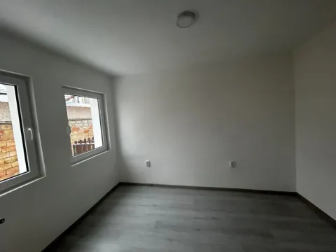 Prodaja, stan, 45m², Žitni trg, Zrenjanin - image 8