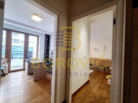 Sale, four bedroom apartment, 115m², Južni Bulevar, Vračar Sve Podlokacije - image 11