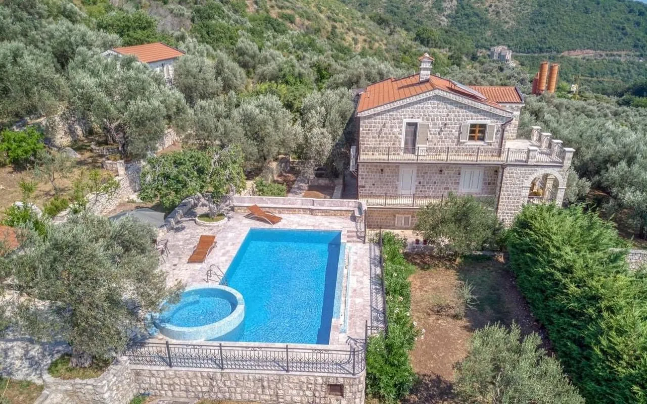 Prodaja, kuća, 500m², Reževići, Budva