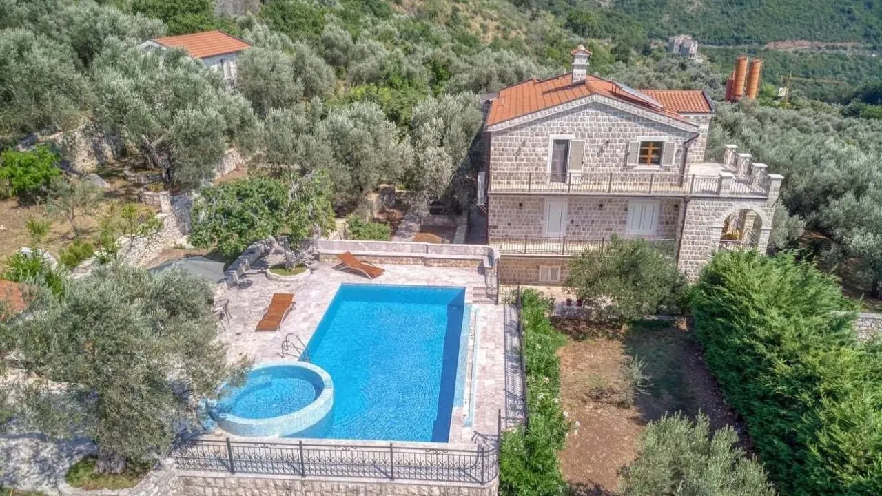 Sale, house, 500m², Reževići, Budva