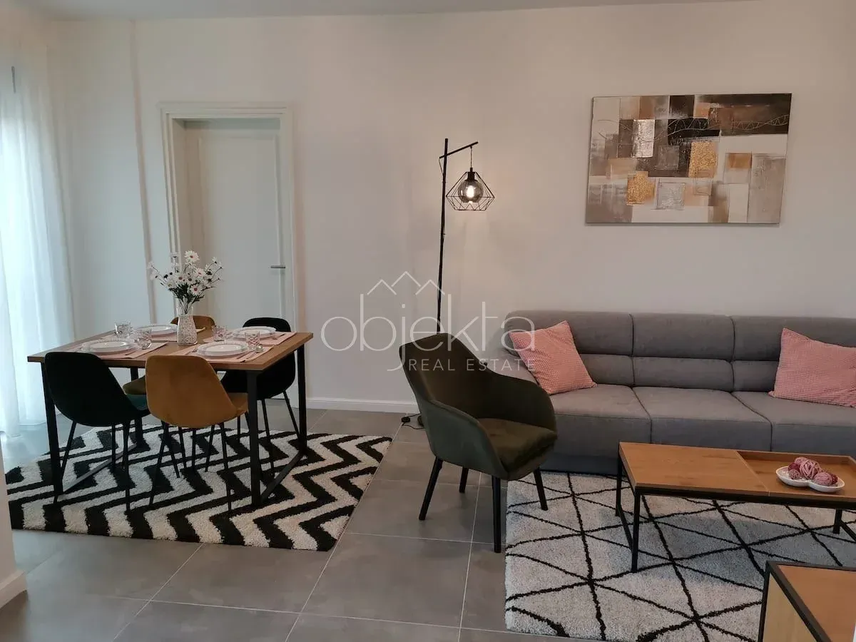 Rent, apartment, 83m², Tivat, Crna Gora