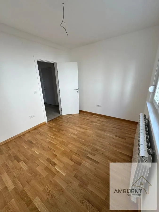 Izdavanje, dvosoban stan, 40m², Ledine, Beograd