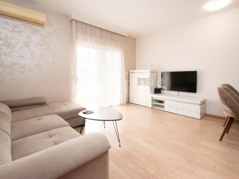 Izdavanje, dvosoban stan, 75m², City Kvart, Podgorica - image 3