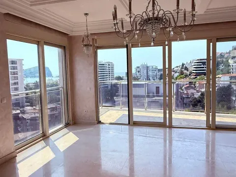 Prodaja, trosoban stan, 326m², Budva, Crna Gora - image 1