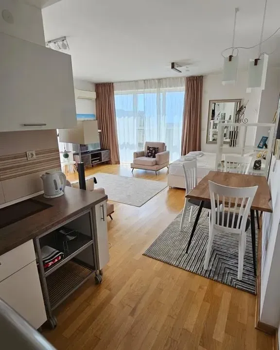 Izdavanje, dvosoban stan, 1m², Budva, Crna Gora