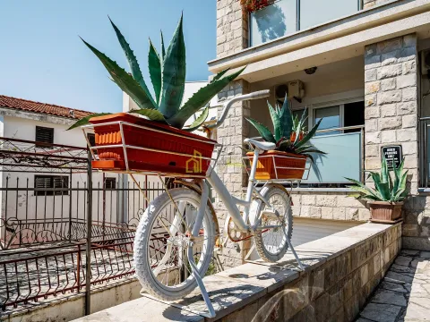 Prodaja, poslovni prostor, 1000m², Bečići, Budva - image 25