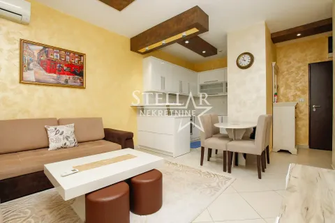 Izdavanje, dvosoban stan, 68m², City Kvart, Podgorica - image 2