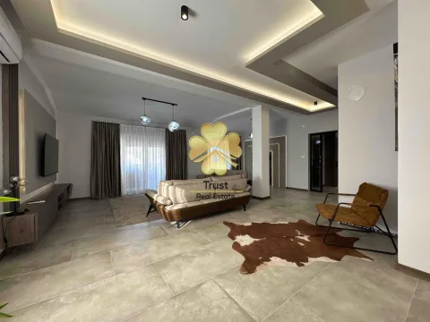 Izdavanje, kuća, 180m², Vranići, Podgorica - image 6