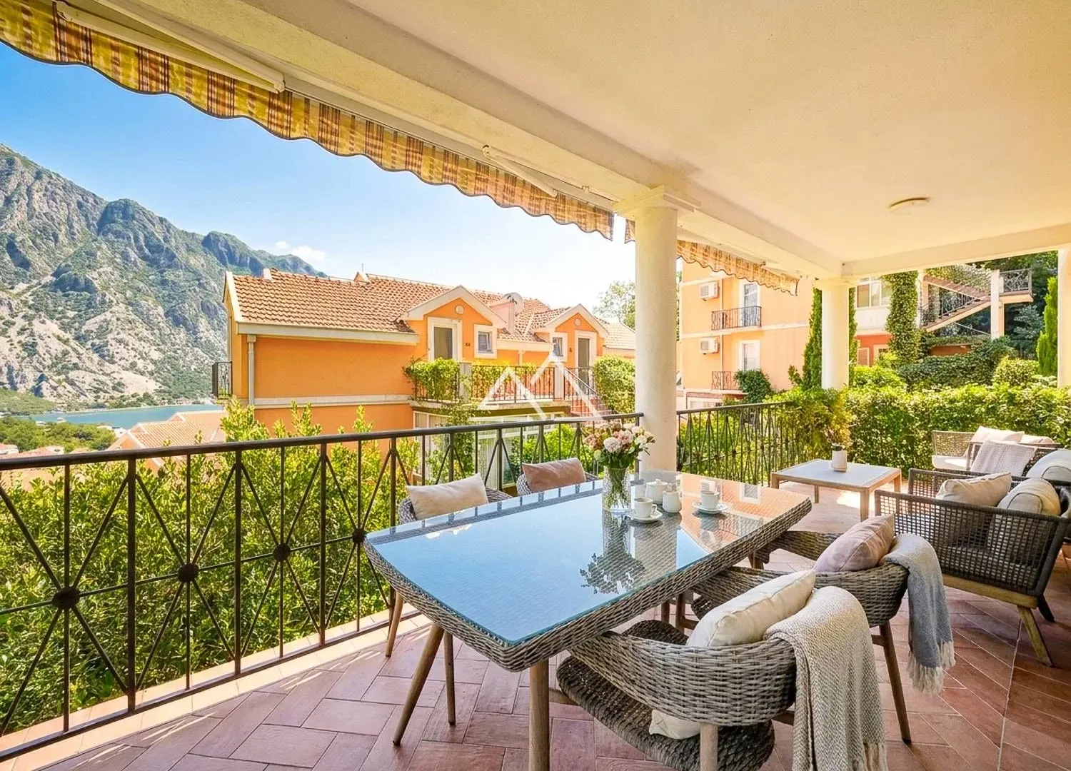 Prodaja, trosoban stan, 129m², Orahovac, Kotor