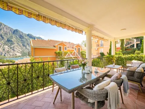 Prodaja, trosoban stan, 129m², Orahovac, Kotor - image 6