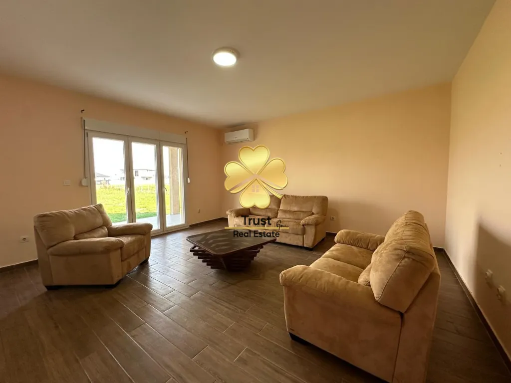 Rent, house, 150m², Donji Kokoti, Podgorica