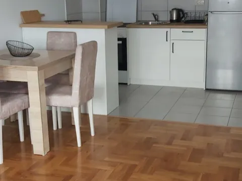 Izdavanje, jednosoban stan, 40m², Krivi Most, Podgorica - image 2
