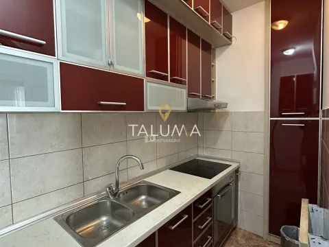 Rent, two bedroom apartment, 60m², Blok 9, Podgorica - image 10