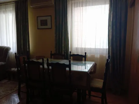 Izdavanje, dvosoban stan, 75m², Gintaš, Podgorica - image 10