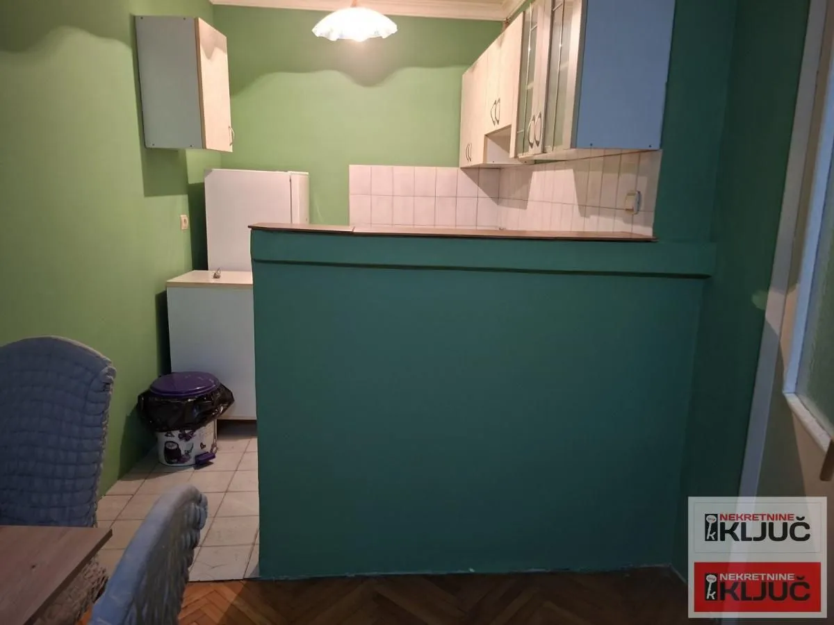 Izdavanje, jednosoban stan, 34m², Centar, Novi Sad