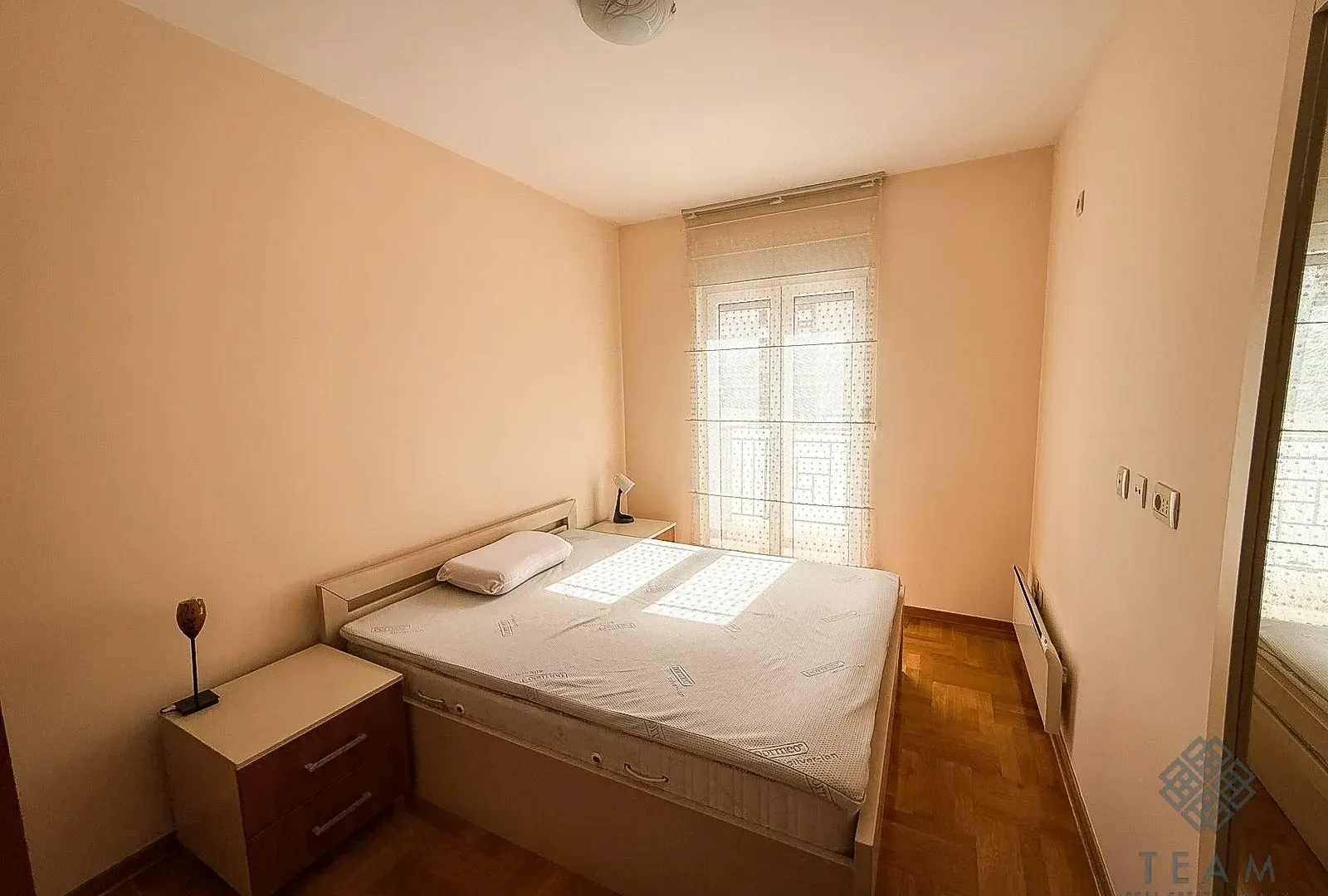 Izdavanje, dvosoban stan, 65m², Blok 6, Podgorica