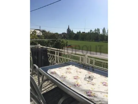 Kuća in Zemun Ugrinovci