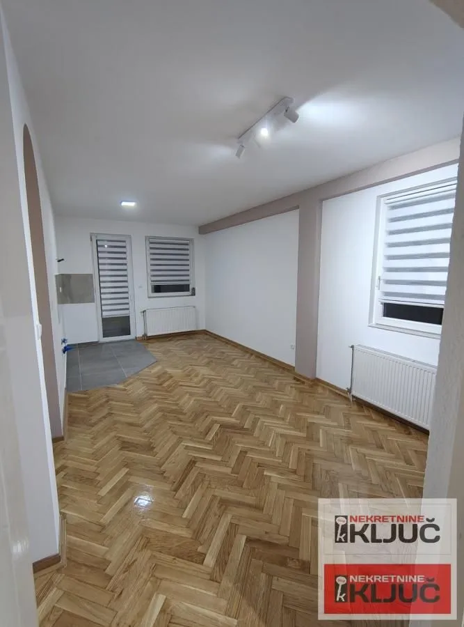 Prodaja, dvosoban stan, 40m², Grbavica, Novi Sad Sve Podlokacije