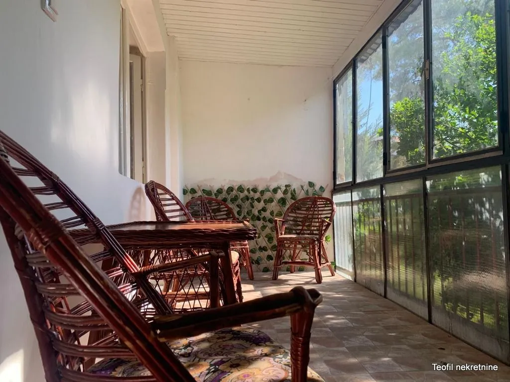 Prodaja, dvosoban stan, 37m², Zemun Centar, Zemun Sve Podlokacije