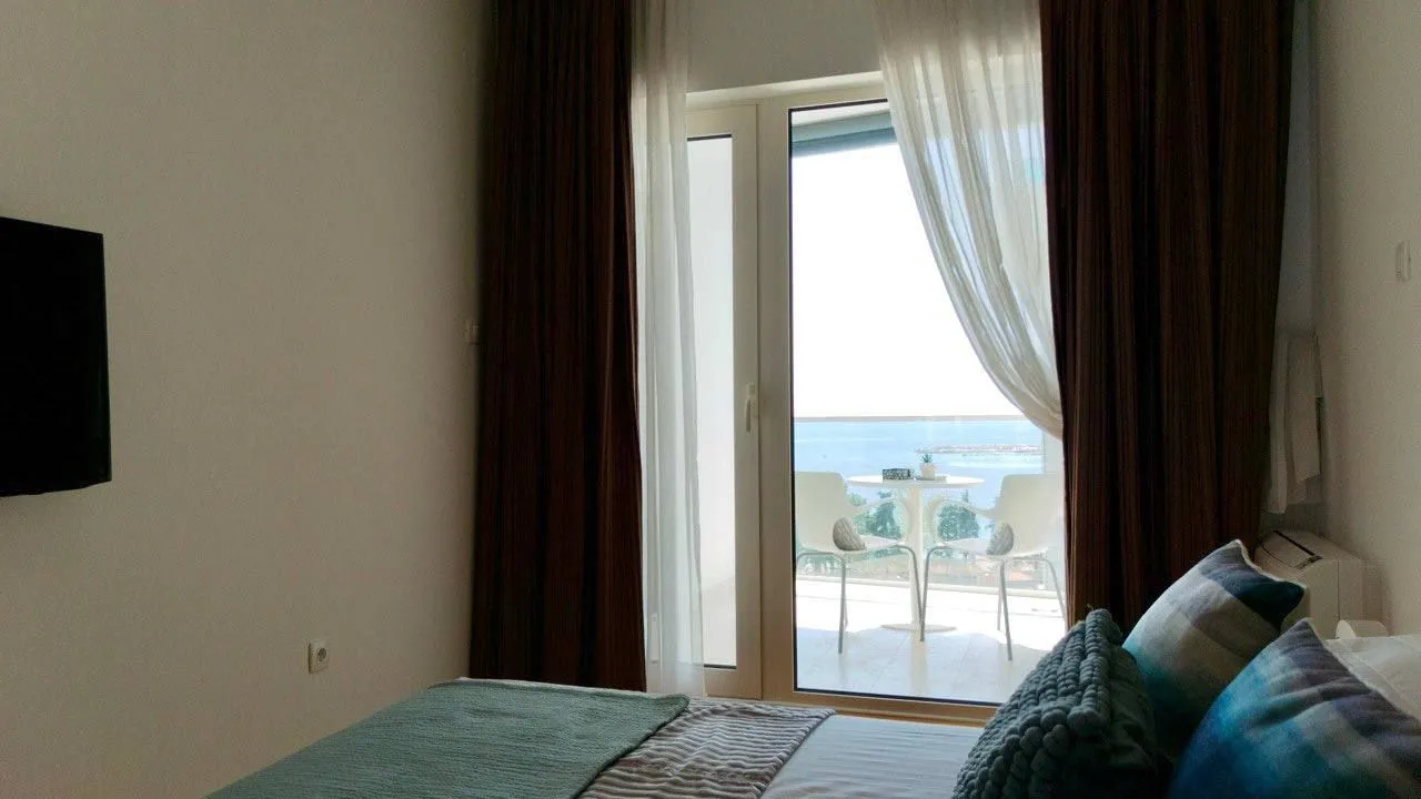 Rent, one bedroom apartment, 67m², Tre Canne, Budva