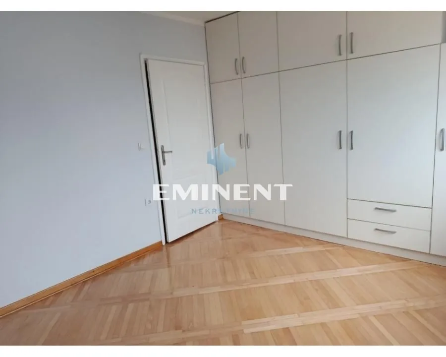 Rent, four bedroom apartment, 125m², Savski Venac, Beograd