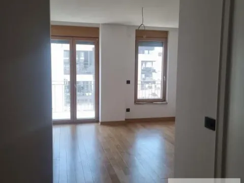 Prodaja, četvorosoban stan, 261m², Čubura, Beograd - image 8