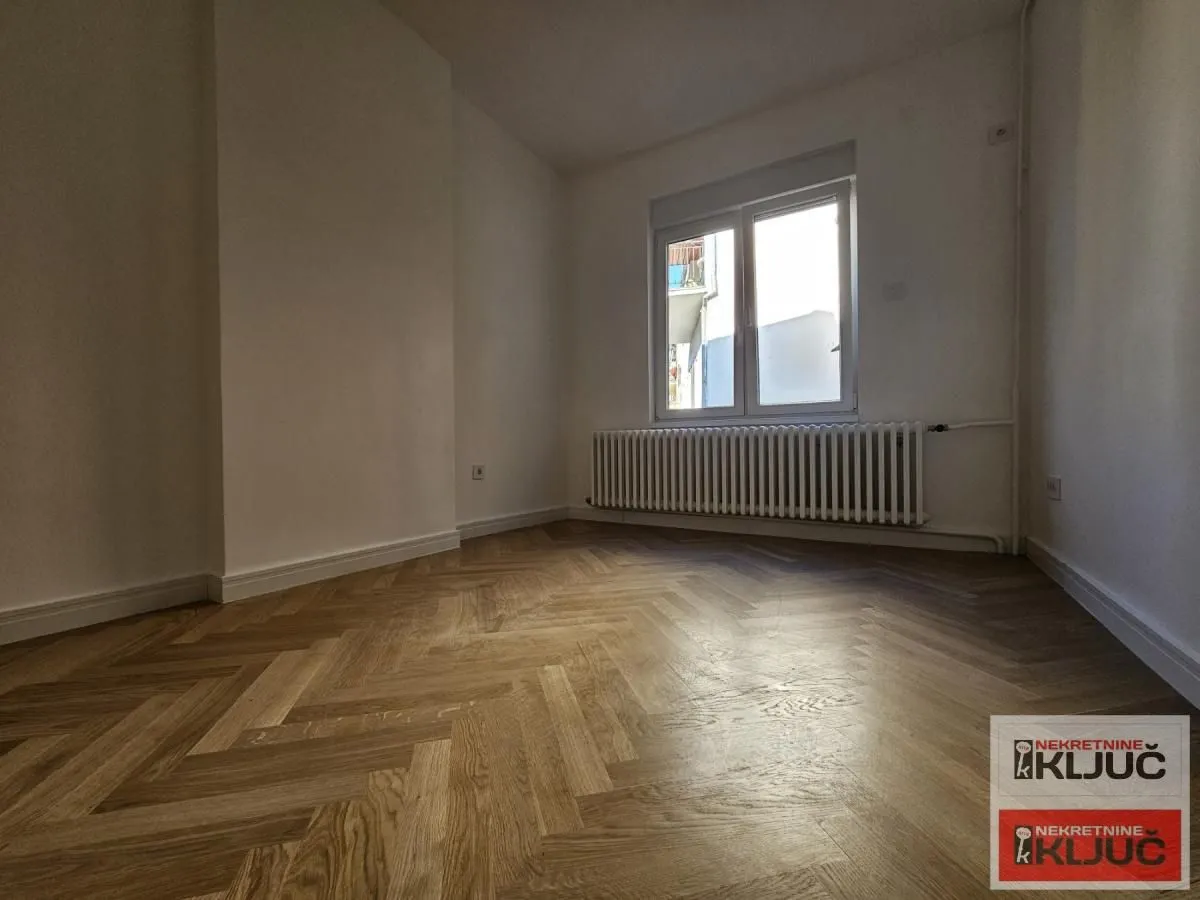 Prodaja, trosoban stan, 85m², Centar, Novi Sad