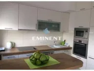 Izdavanje, trosoban stan, 80m², Stari Merkator, Novi Beograd Sve Podlokacije - image 4