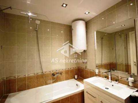 Izdavanje, dvosoban stan, 66m², Novi Beograd Blok 22, Novi Beograd Sve Podlokacije - image 6