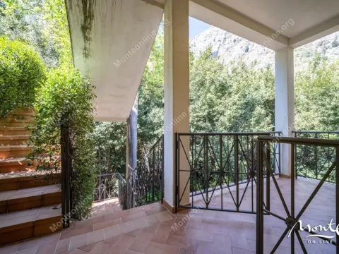 Prodaja, jednosoban stan, 63m², Orahovac, Kotor - image 36