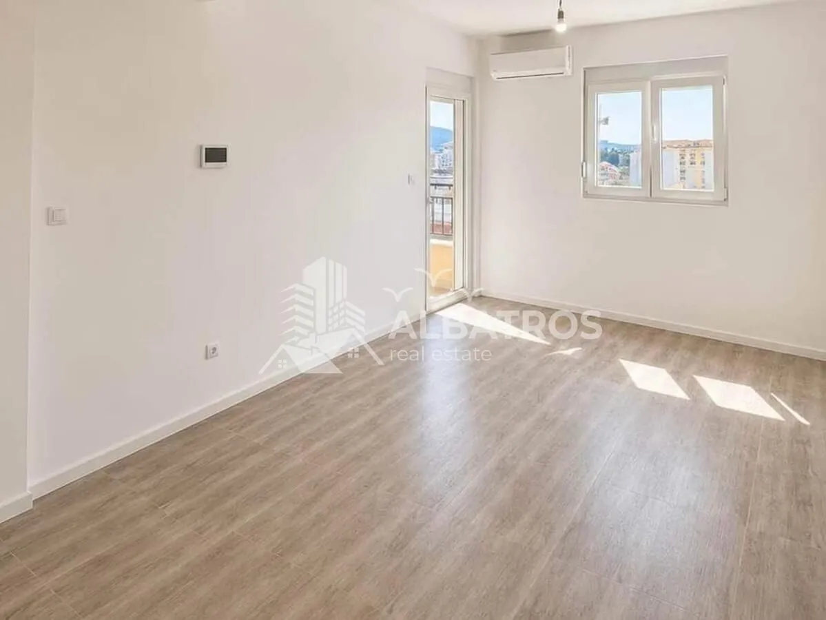 Sale, one bedroom apartment, 462m², Šušanj, Bar