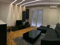 Izdavanje, jednosoban stan, 50m², Stari Aerodrom, Podgorica - image 1