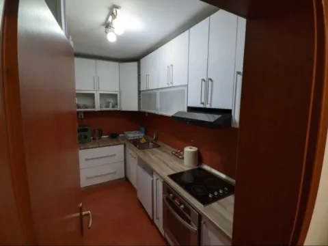 Prodaja, trosoban stan, 74m², Stari Aerodrom, Podgorica - image 10