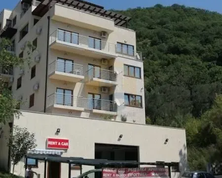 Prodaja, četvorosoban stan, 200m², Petrovac, Budva - image 25