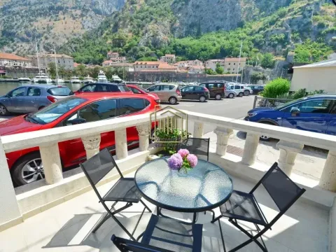 Rent, office space, 50m², Centar, Kotor - image 3